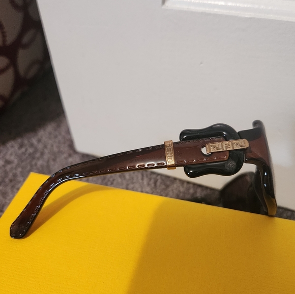Fendi Sunglasses - Vintage - Picture 8 of 9